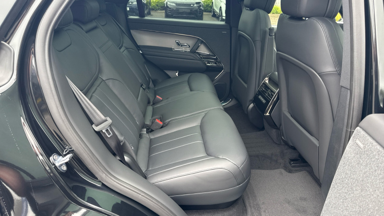 Land Rover Range Rover Sport 3.0 D300 Dynamic SE 5dr Auto Diesel Estate